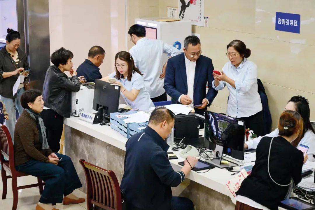 A股如何长牛？｜《财经》封面