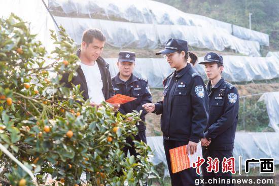 广西融安“00后”女铁警一线逐梦