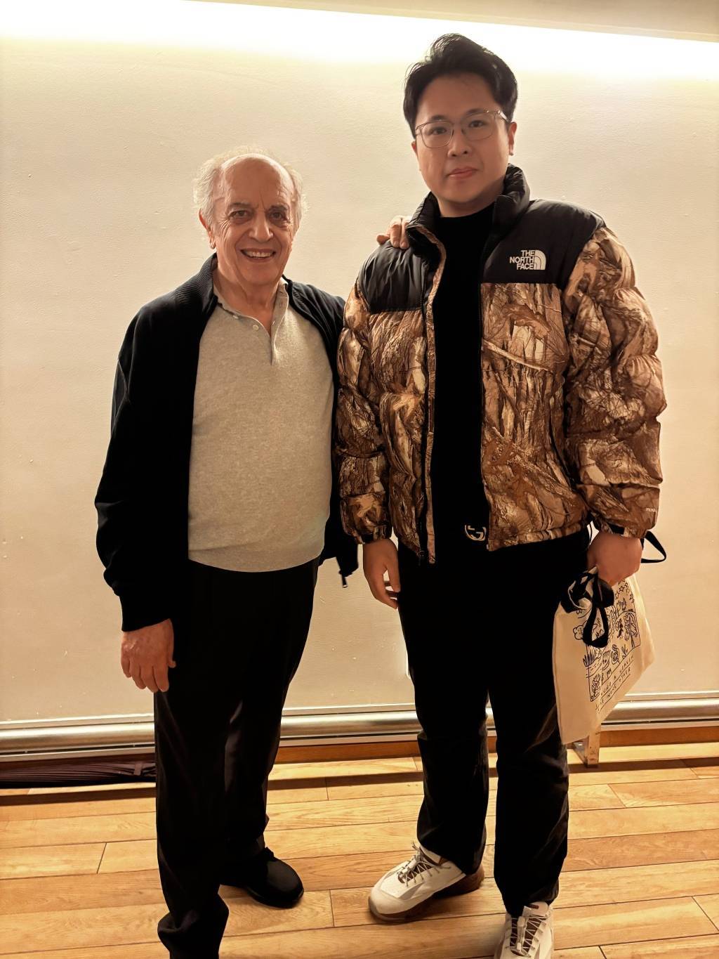 95后男中音胡斯豪敲开芝加哥抒情歌剧院大门
