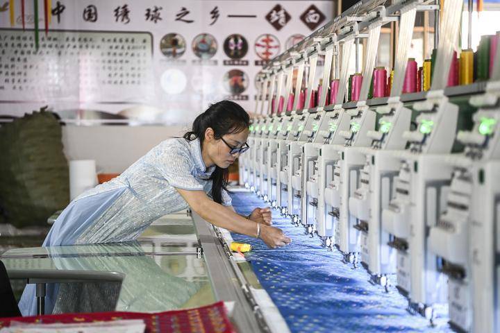 镜观·回响丨坚持以人为本 推进共同富裕