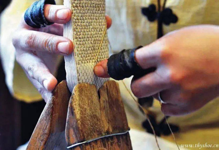 一家5口坐45小时火车赶杭州！这几天，大军出动了！有人随身必带的，竟是这样东西……