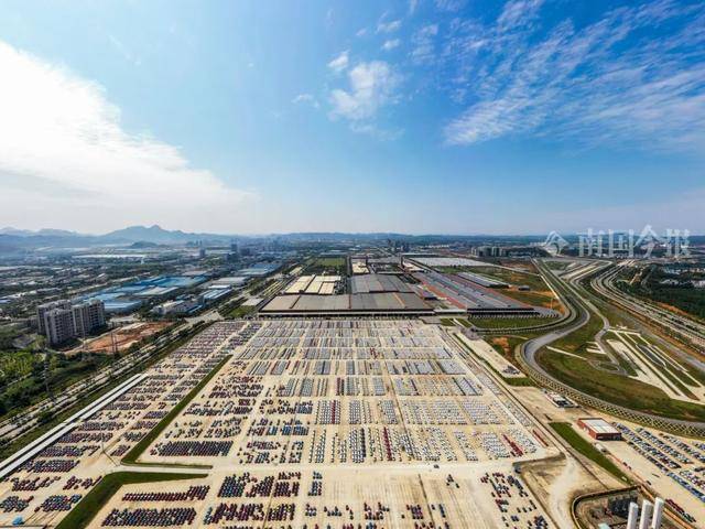 神操作！用天然溶洞停放40架飞机，这种“绝招”可能只有柳州人干得出来！