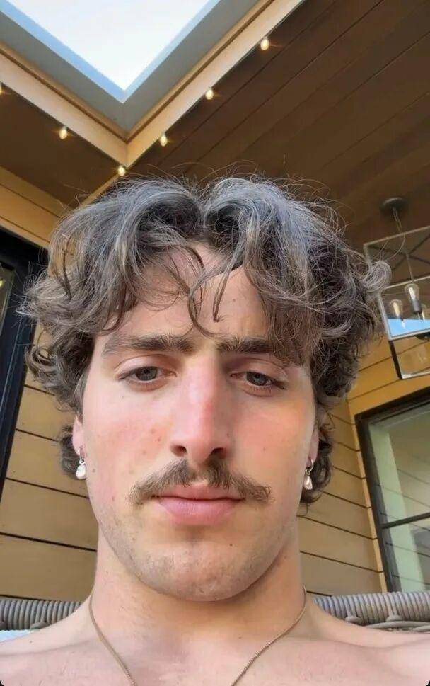 《机动战士高达》真人版电影，Benson Boone 出演大反派？