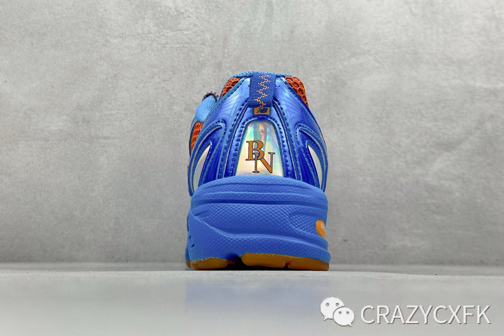 新百伦 Aminé x New Balance 740V2 Benson Tech 蓝橙轻便复古运动跑步鞋