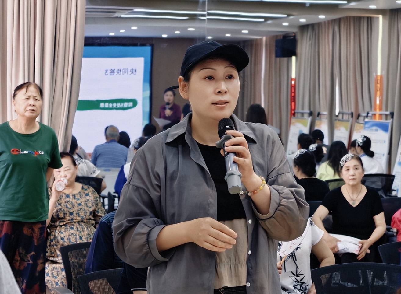 夏安颐养,乐享银龄!2025健康促进行动走进邗上街道