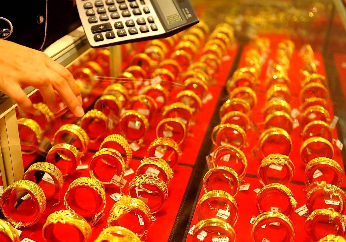 今日(25年9月18日)国内金价行情:金条价格下调,黄金回收价同步走低