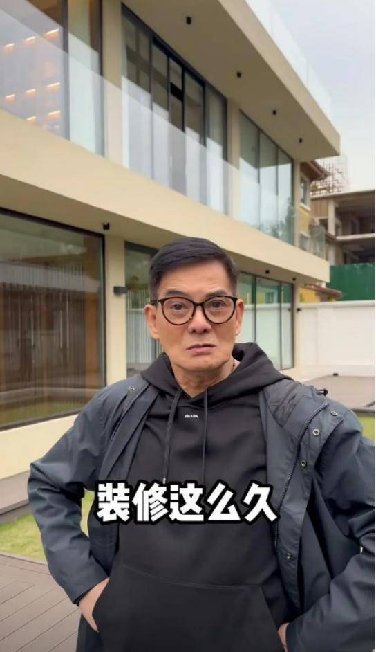 TVB金牌绿叶内地买600平别墅，曾欠债百万，直播吃“牛屎”火锅