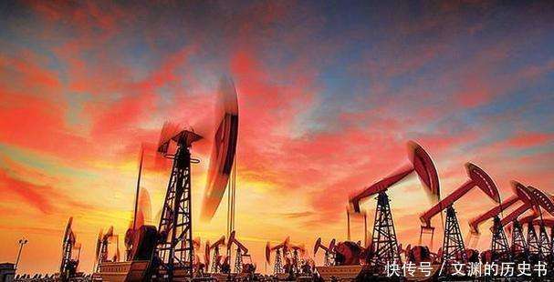 中印关系回暖，俄罗斯要求印度用人民币买石油，印度得硬着头皮买