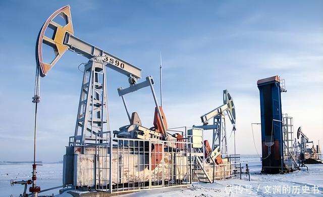 中印关系回暖，俄罗斯要求印度用人民币买石油，印度得硬着头皮买