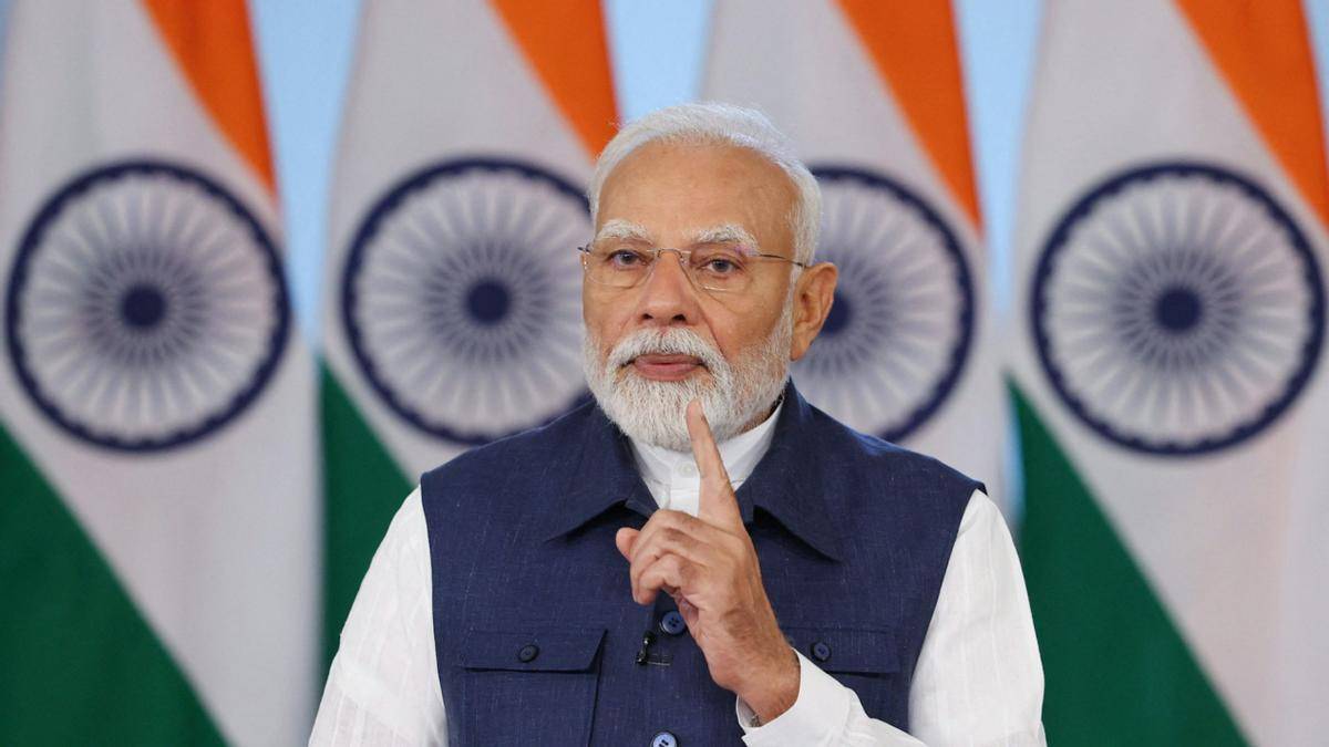 特朗普加税50%后，俄罗斯也对印度提出要求，买俄油用人民币支付