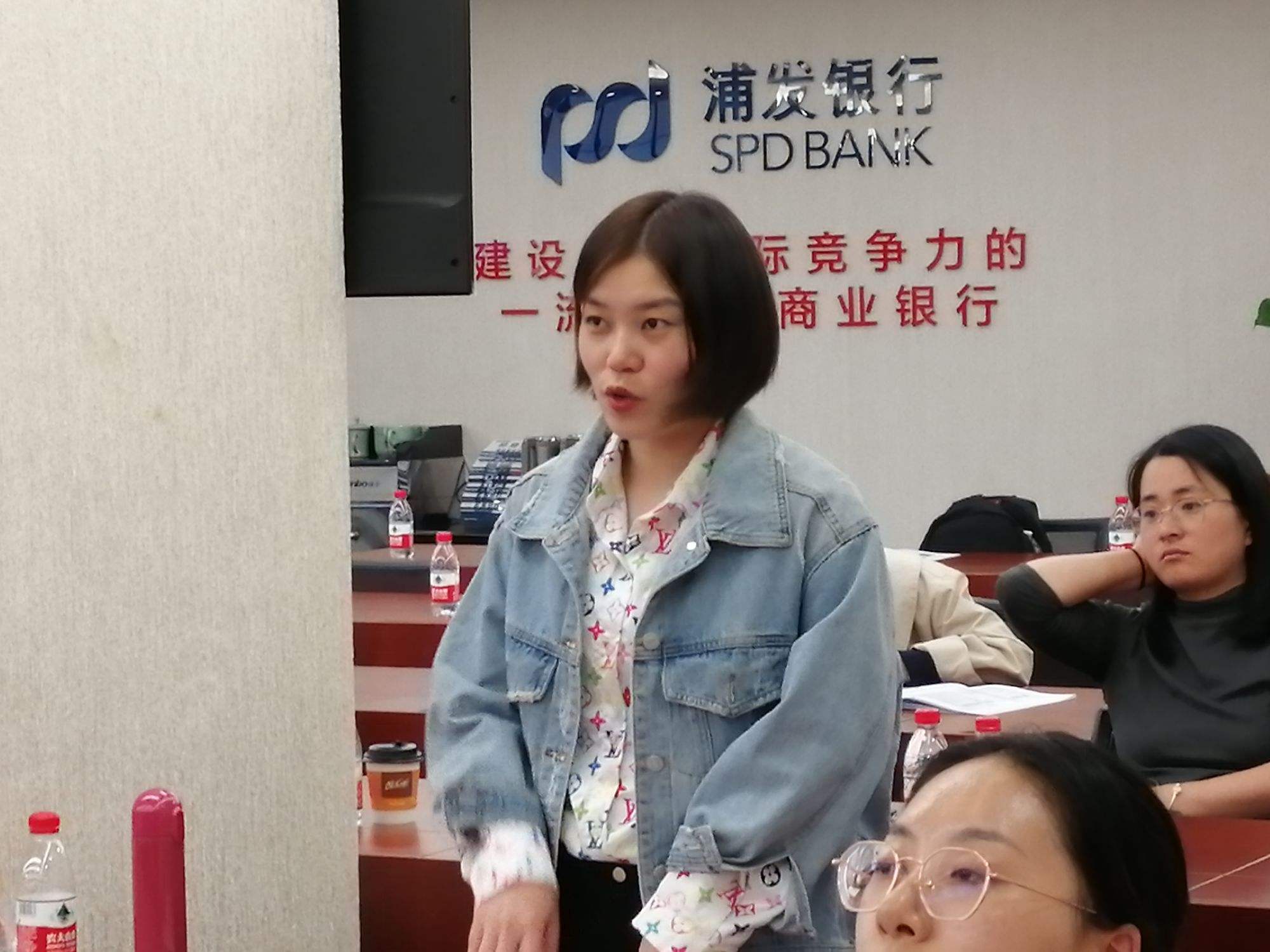 银行理财客户经理(银行理财客户经理提成多少)